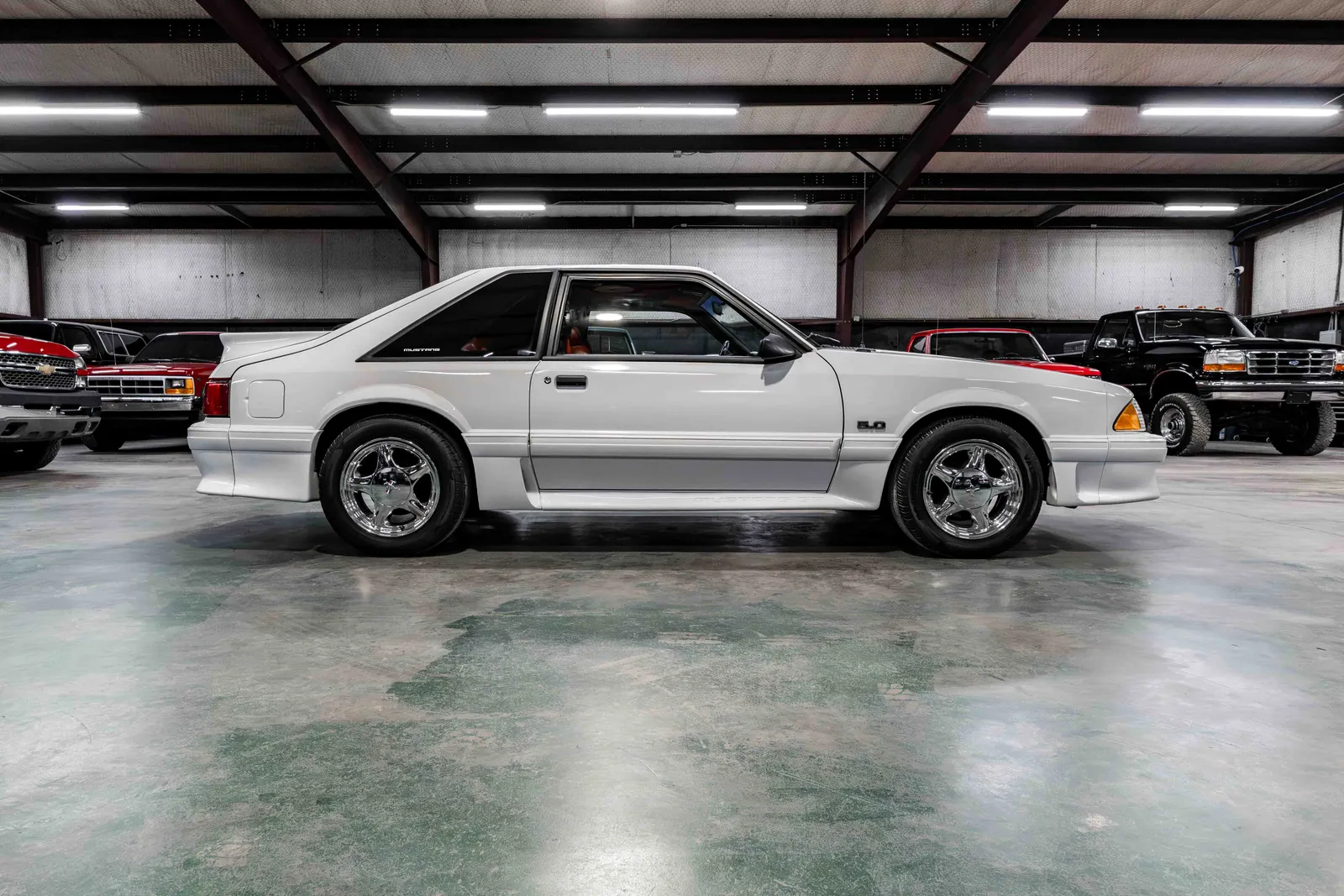 1991-Ford-Mustang-Oxford White-112743-38.jpg